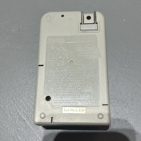 Kodak Charger for Rechargerable Batteries - Picture 2 of 2
